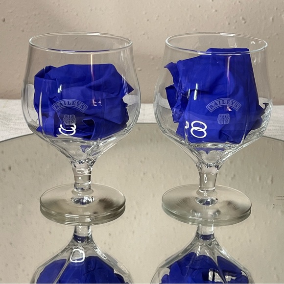 BAILEYS IRISH CREAM LIQUEUR STEMMED TULIP GLASSES WHITE ETCHING-6 OZ~SET OF 2 - Picture 4 of 6